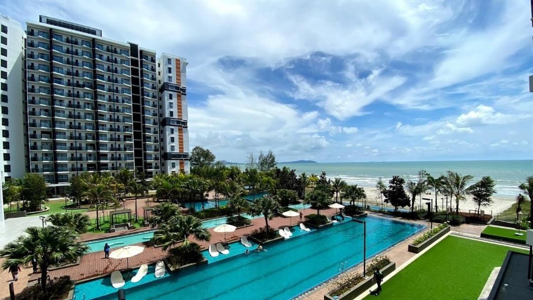 Opahome@timurbay Seafront 1br Hillview And Forestview Apartment Kuantan